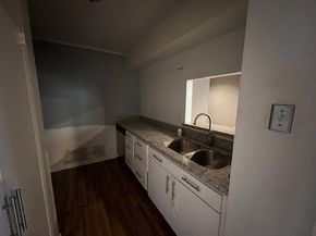 6401 Skyline Drive 5, Houston TX 77057