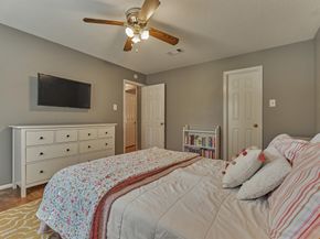 100 W Rainbow Ridge Circle, The Woodlands TX 77381