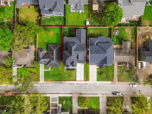 1107 Grovewood Lane, Houston TX 77008