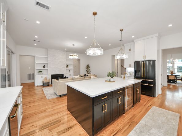 1107 Grovewood Lane, Houston TX 77008