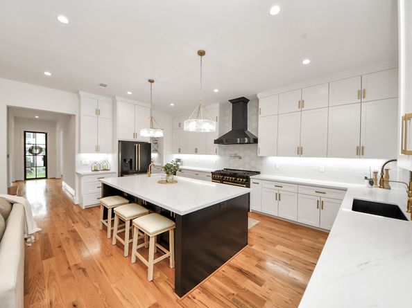 1107 Grovewood Lane, Houston TX 77008