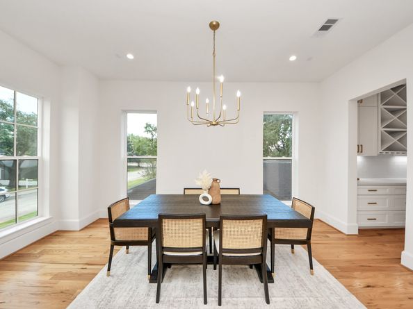 1107 Grovewood Lane, Houston TX 77008