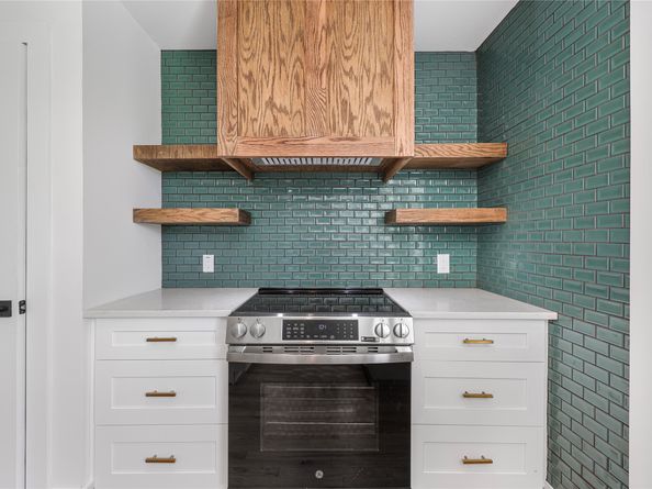 8416 Montridge Drive, Houston TX 77055
