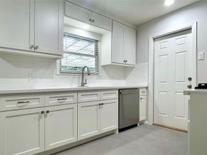 5905 Darnell Street, Houston TX 77074