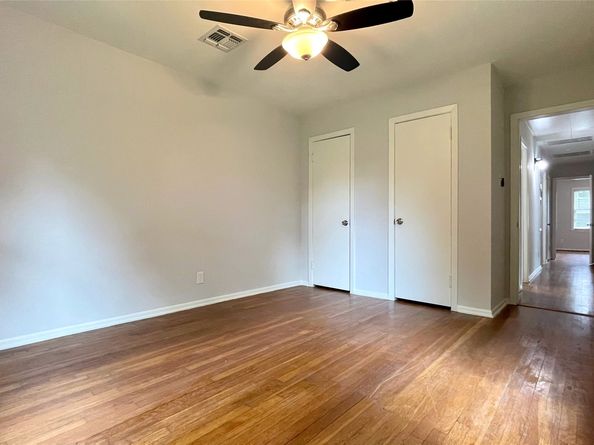 5905 Darnell Street, Houston TX 77074
