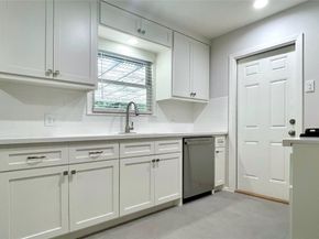 5905 Darnell Street, Houston TX 77074