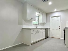 5905 Darnell Street, Houston TX 77074