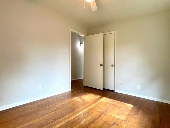 5905 Darnell Street, Houston TX 77074