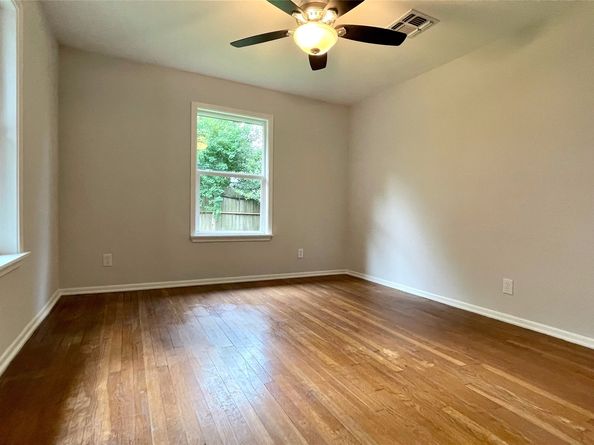 5905 Darnell Street, Houston TX 77074