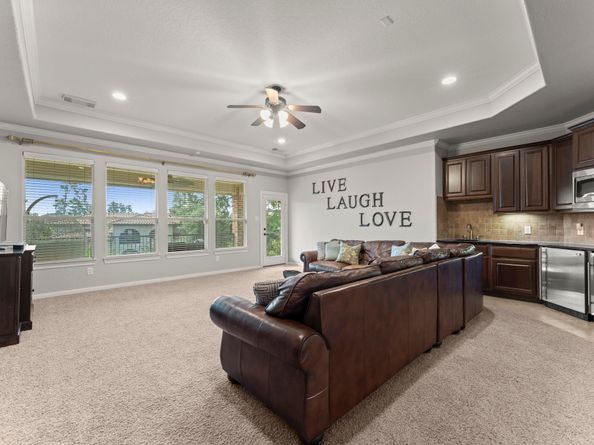 71 S Fair Manor Circle, The Woodlands TX 77382