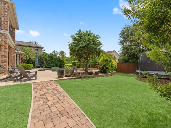 71 S Fair Manor Circle, The Woodlands TX 77382