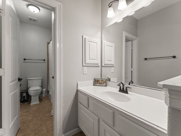 71 S Fair Manor Circle, The Woodlands TX 77382
