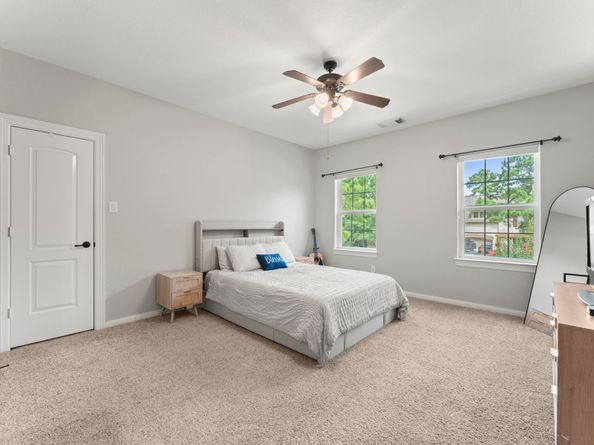 71 S Fair Manor Circle, The Woodlands TX 77382