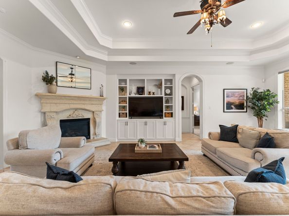 71 S Fair Manor Circle, The Woodlands TX 77382