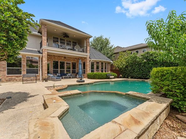 71 S Fair Manor Circle, The Woodlands TX 77382