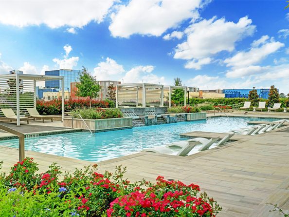 2047 Westcreek Lane 1005, Houston TX 77027