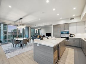 2047 Westcreek Lane 1005, Houston TX 77027