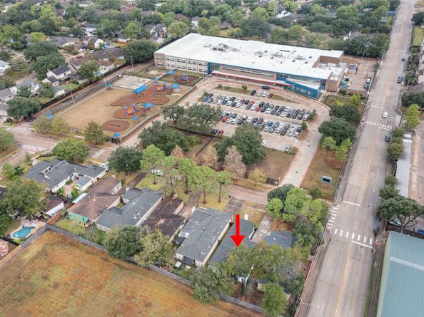 11207 Wood Lodge Drive, Houston TX 77077