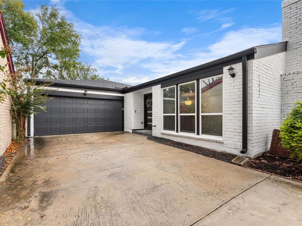 11207 Wood Lodge Drive, Houston TX 77077