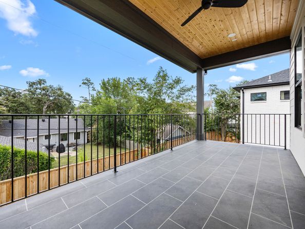 1032 W 41st Street, Houston TX 77018