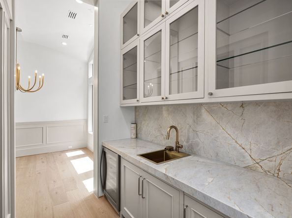1032 W 41st Street, Houston TX 77018