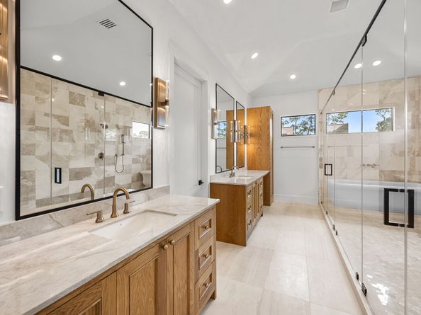 1032 W 41st Street, Houston TX 77018