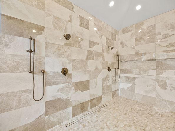 1032 W 41st Street, Houston TX 77018