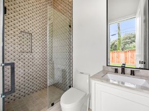 1032 W 41st Street, Houston TX 77018