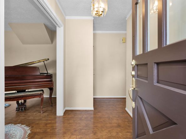 5934 Foresthaven Drive, Houston TX 77066