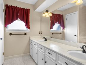 5934 Foresthaven Drive, Houston TX 77066