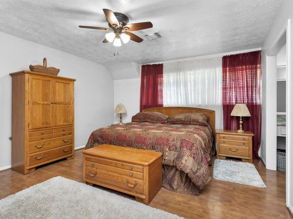 5934 Foresthaven Drive, Houston TX 77066