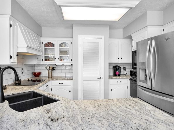 5934 Foresthaven Drive, Houston TX 77066