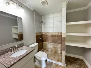 1013 E 40th Street, Houston TX 77022