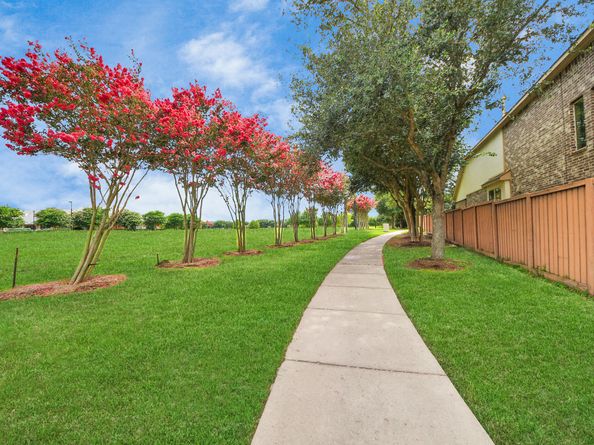 1118 Weldon Park Drive, Sugar Land TX 77479