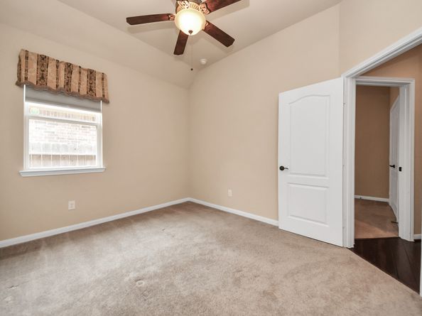 1118 Weldon Park Drive, Sugar Land TX 77479