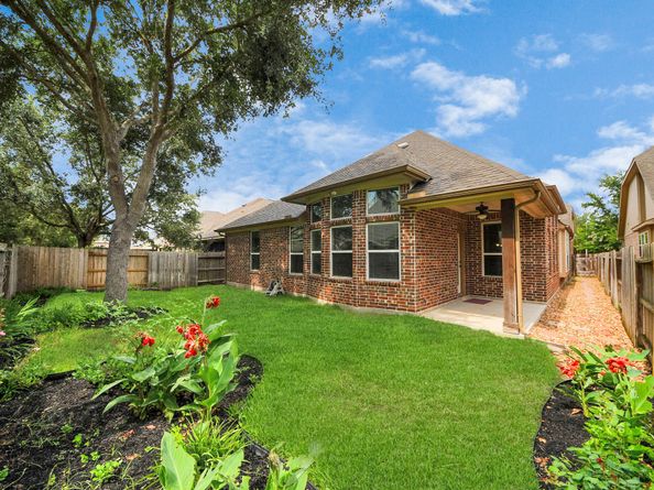 1118 Weldon Park Drive, Sugar Land TX 77479