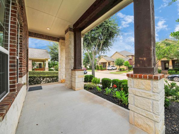 1118 Weldon Park Drive, Sugar Land TX 77479