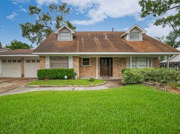 13351 Oak Leaf Lane