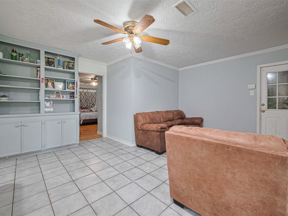 13351 Oak Leaf Lane, Houston TX 77015