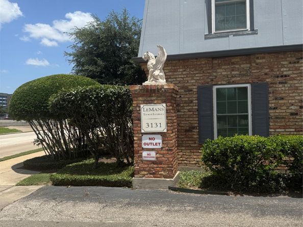 3131 Southwest Freeway 46, Houston TX 77098