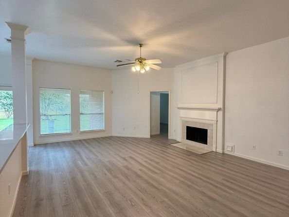 3906 Shadow Cove Drive, Houston TX 77082