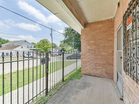 7846 Dayton Street, Houston TX 77012