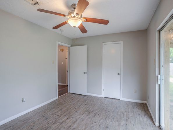 3015 Glen Spring Drive, Houston TX 77339