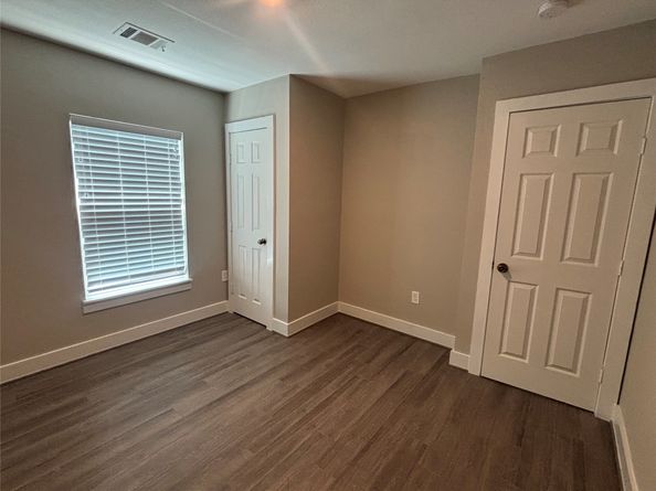 8302 Tavenor Lane, Houston TX 77075