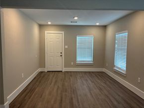 8302 Tavenor Lane, Houston TX 77075