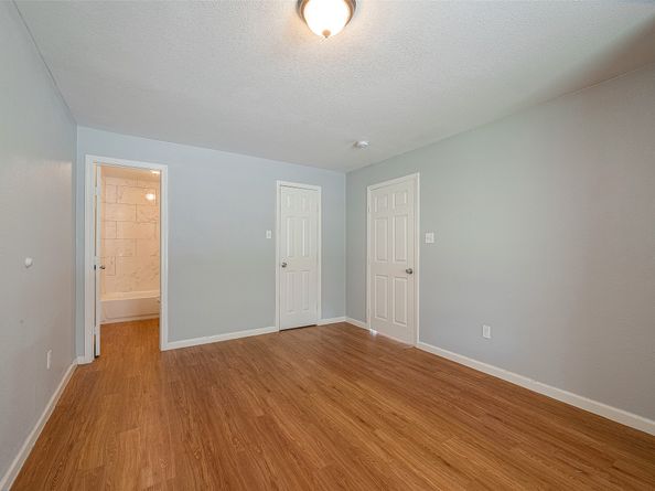 5619 Willow Glen Drive, Houston TX 77033