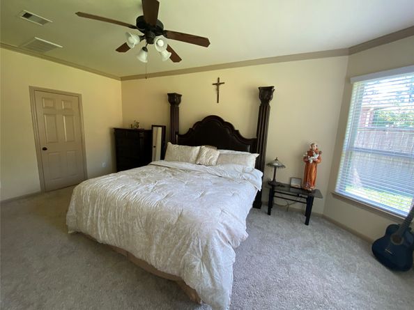 15 S Marshside Place, Spring TX 77389