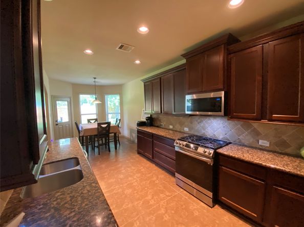 15 S Marshside Place, Spring TX 77389