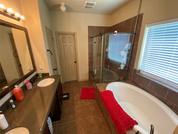 15 S Marshside Place, Spring TX 77389