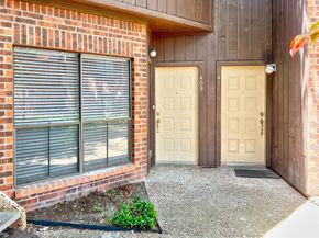 3130 Walnut Bend Lane 409, Houston TX 77042